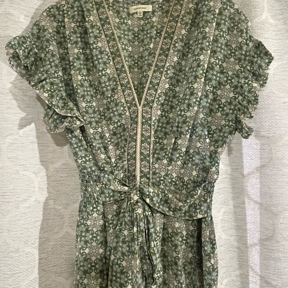 Max Studio Green Floral Top